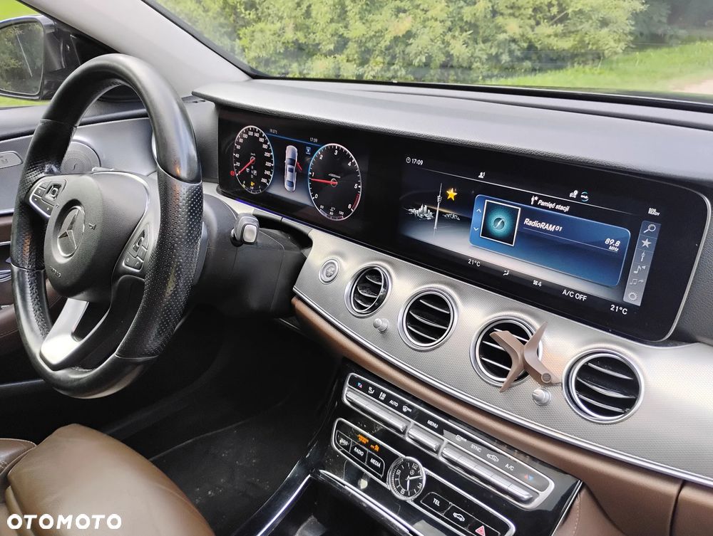 Mercedes-Benz Klasa E 220 d 9G-TRONIC - 10