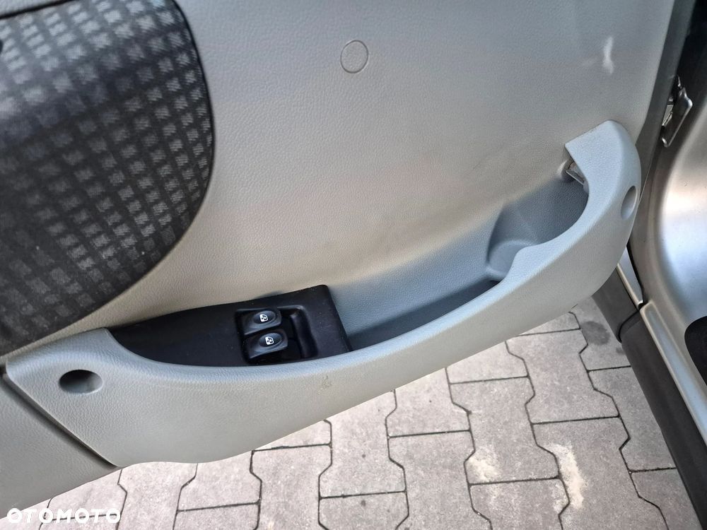 Renault Kangoo 4x4 1.6 16V Limited - 13