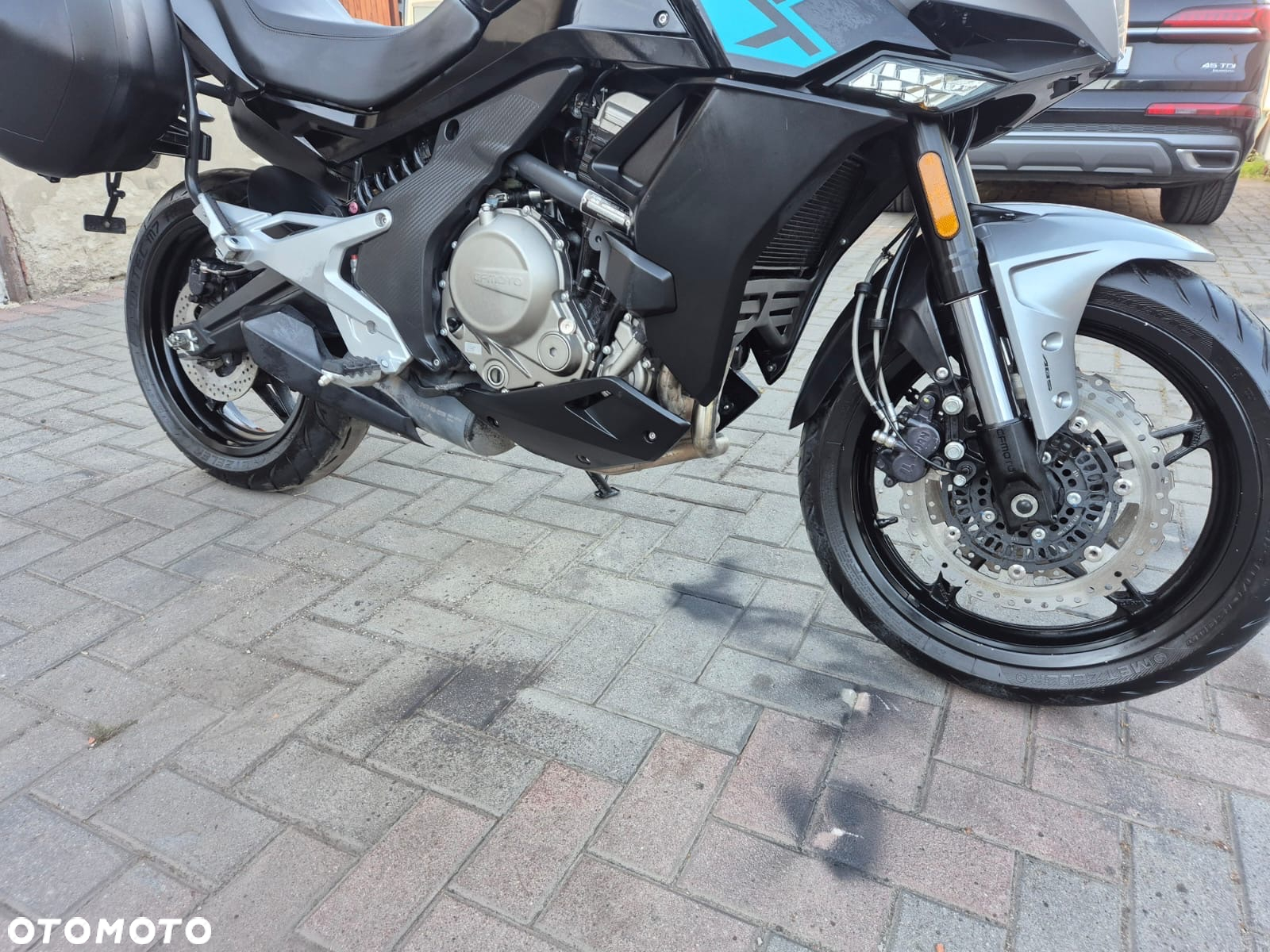 CFMoto 650 MT - 11