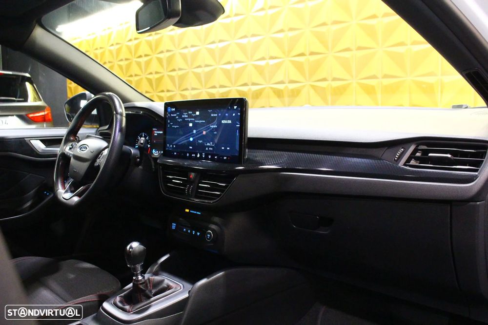 Ford Focus SW 1.5 TDCi EcoBlue ST-Line X - 17