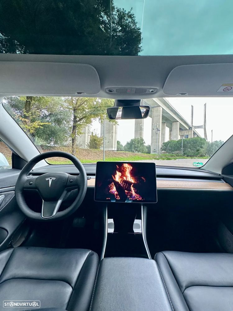 Tesla Model 3 Long-Range Dual Motor AWD - 17