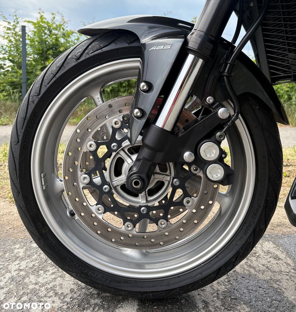 Yamaha FZ - 24