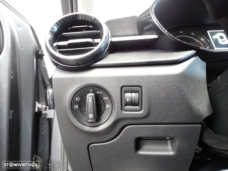 Skoda Fabia 1.0 MPI Style - 11