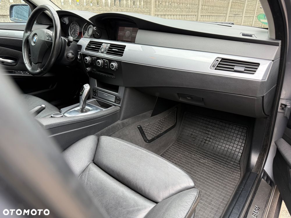 BMW Seria 5 - 34
