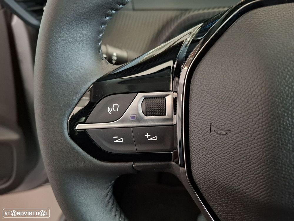 Peugeot e-2008 54 kWh Style - 9