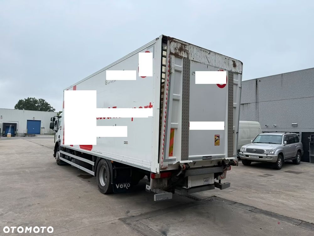 Renault D 19 - 4
