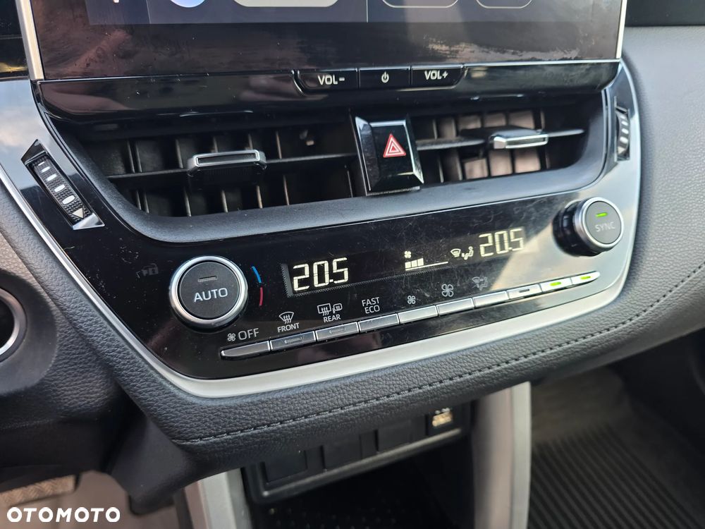 Toyota Corolla Cross 2.0 Hybrid Comfort - 23