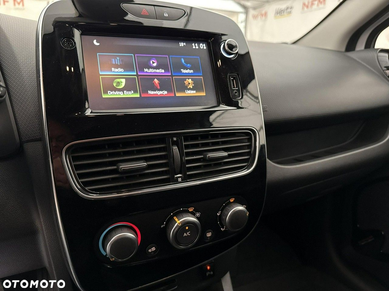 Renault Clio - 22