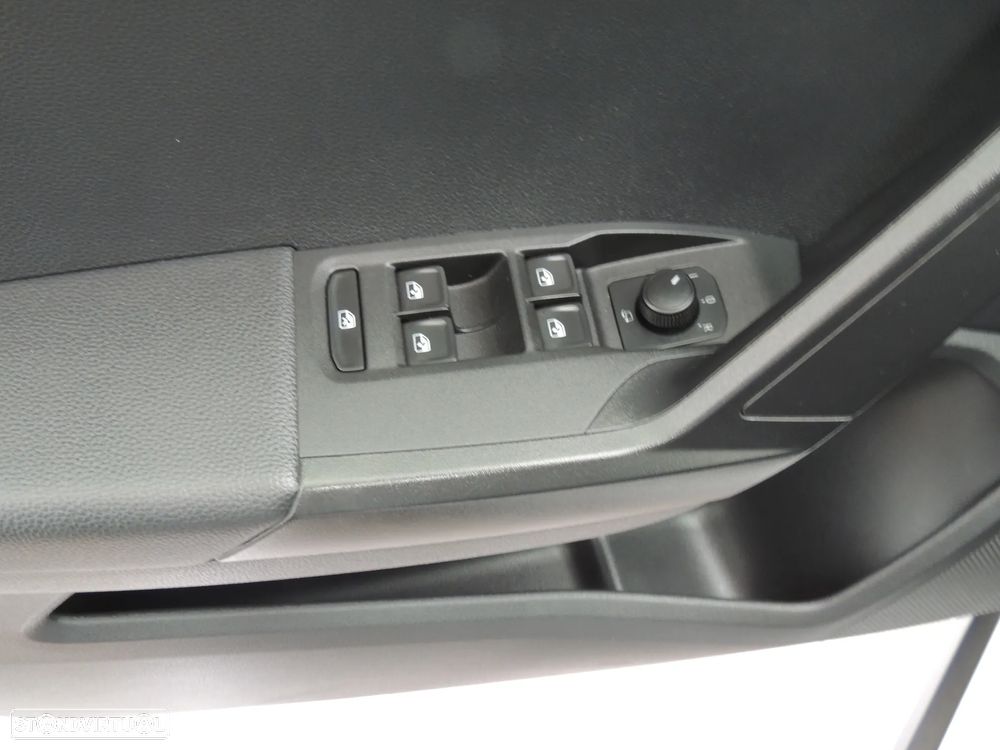 SEAT Arona - 11