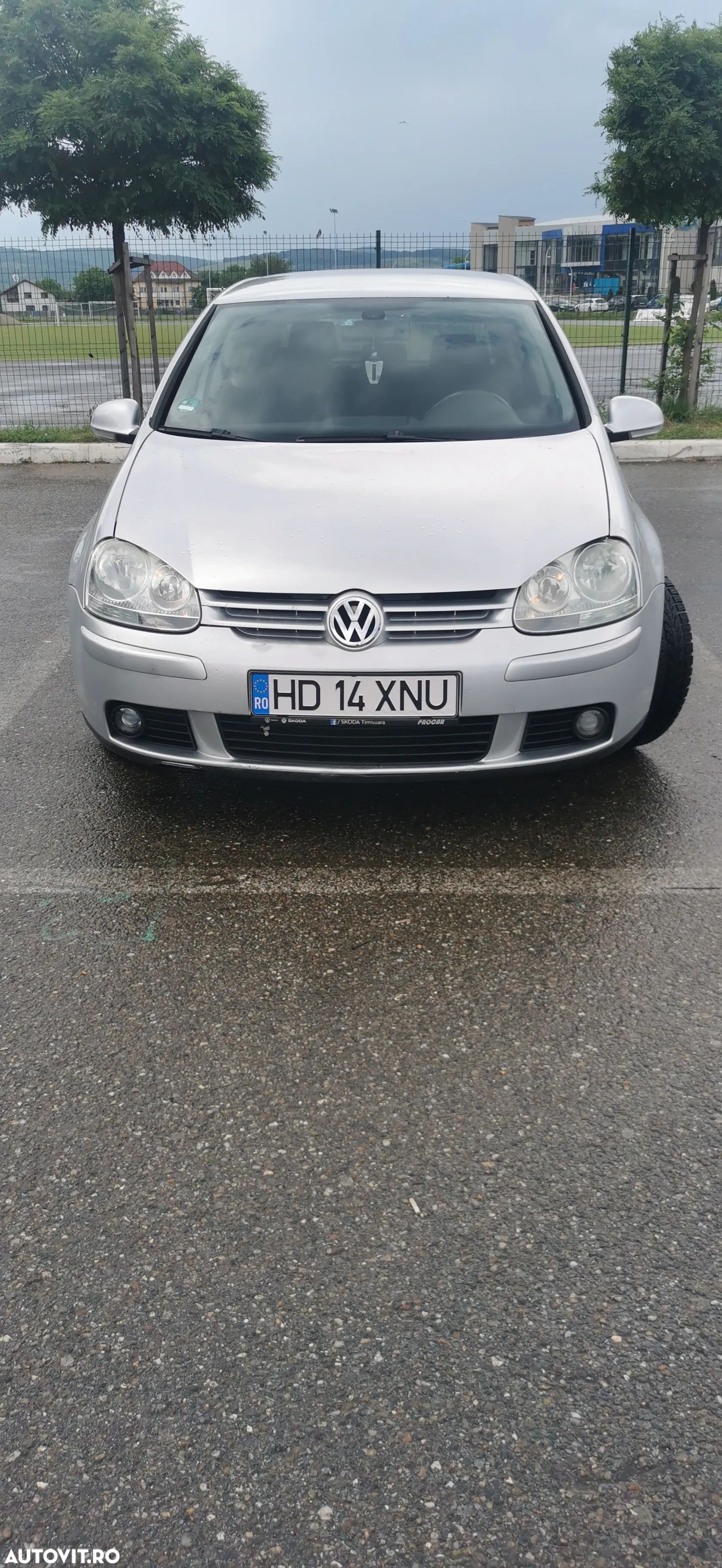 Volkswagen Golf 1.9 TDI Comfortline DSG - 1