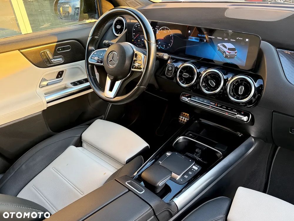 Mercedes-Benz GLA 250 4-Matic AMG Line - 8