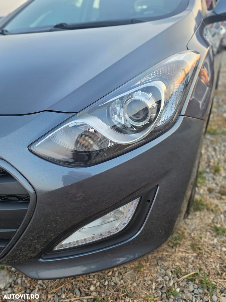 Hyundai i30 blue 1.6 CRDi DCT Passion - 6