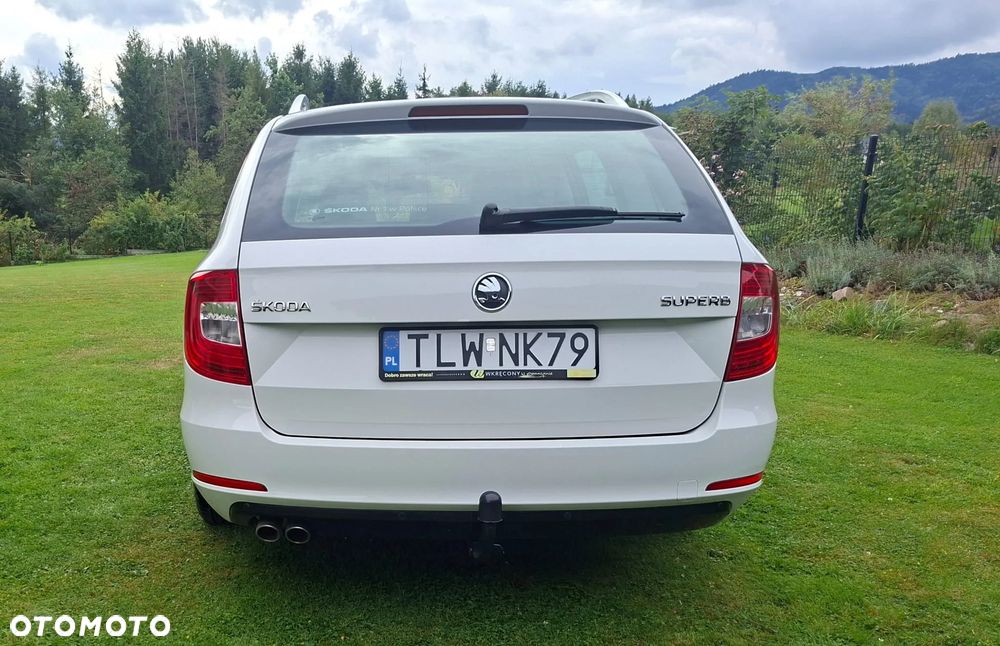Skoda Superb 2.0 TDI Ambition - 4