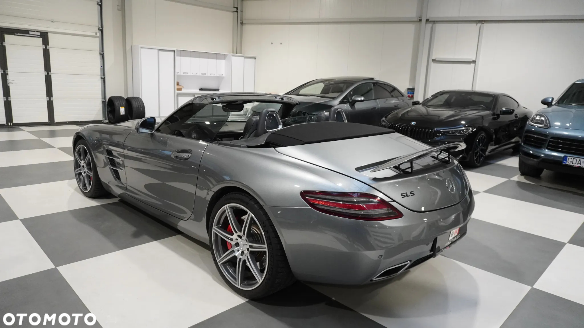 Mercedes-Benz SLS AMG - 4