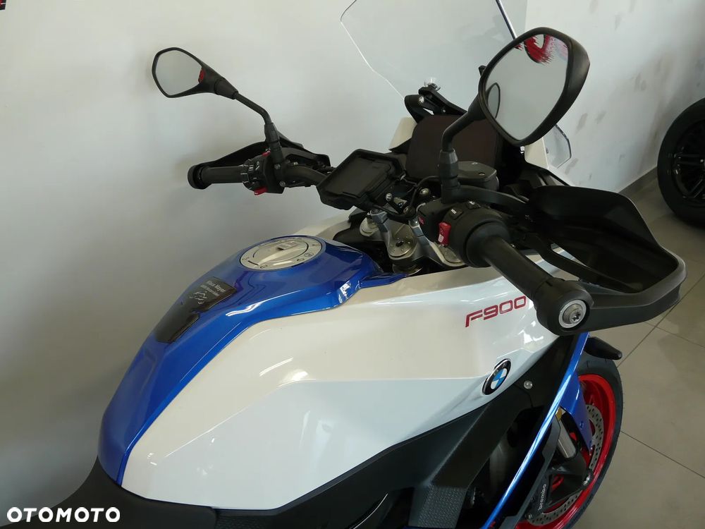 BMW XR - 25
