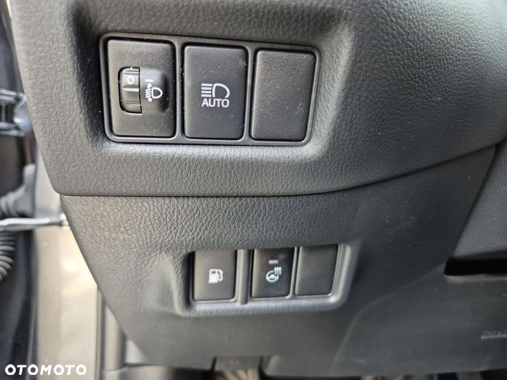 Toyota C-HR 2.0 Hybrid Executive - 24