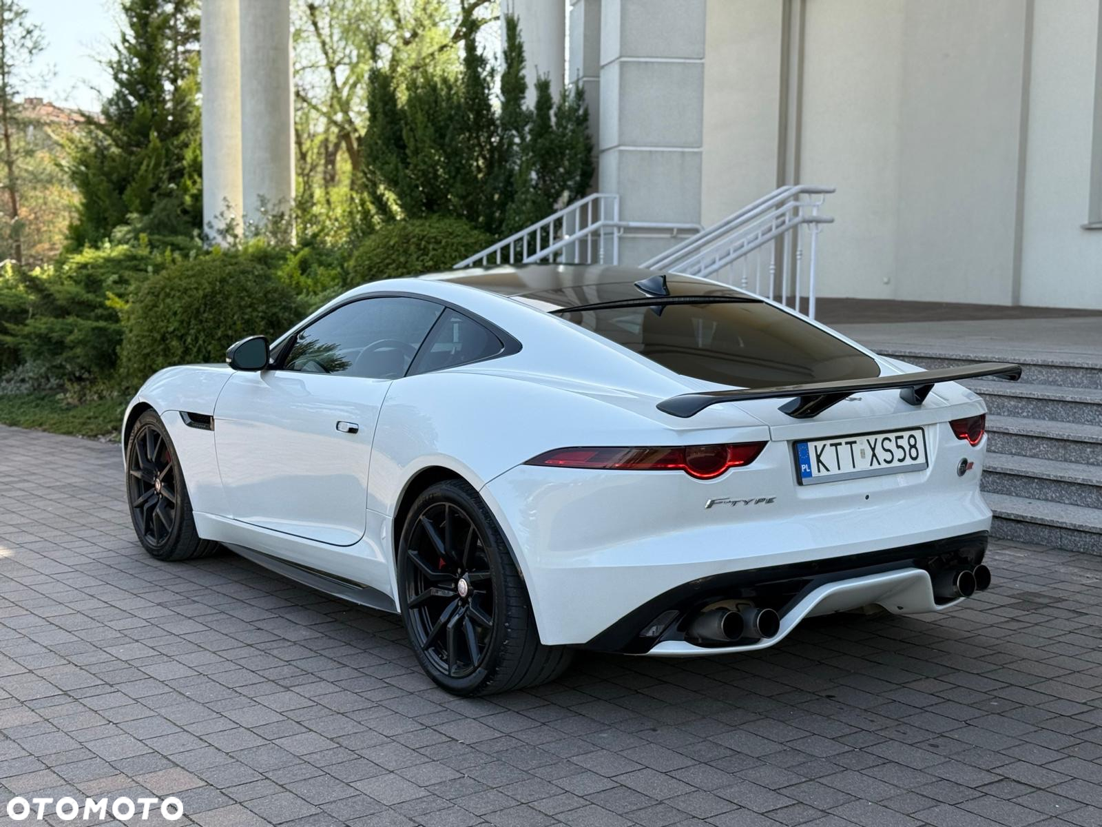Jaguar F-Type SVR AWD - 15
