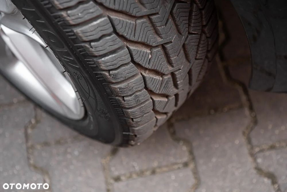 Audi A4 ver-avant-2-0-tdi-ultra-s-tronic-sport - 32