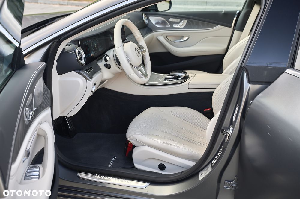 Mercedes-Benz CLS - 21