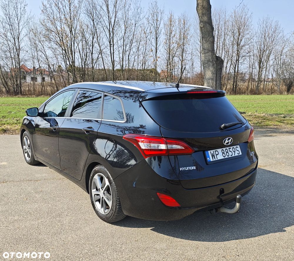 Hyundai i30 blue Kombi 1.6 CRDi Passion - 5