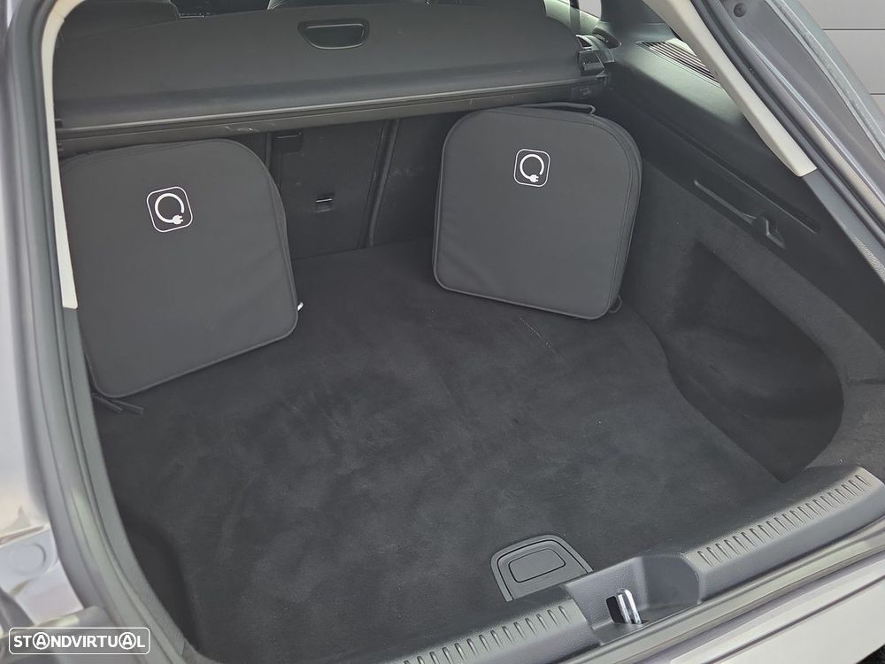 Mercedes-Benz CLA 250 e Shooting Brake Style Plus - 25