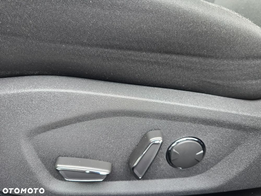Ford Mondeo - 28