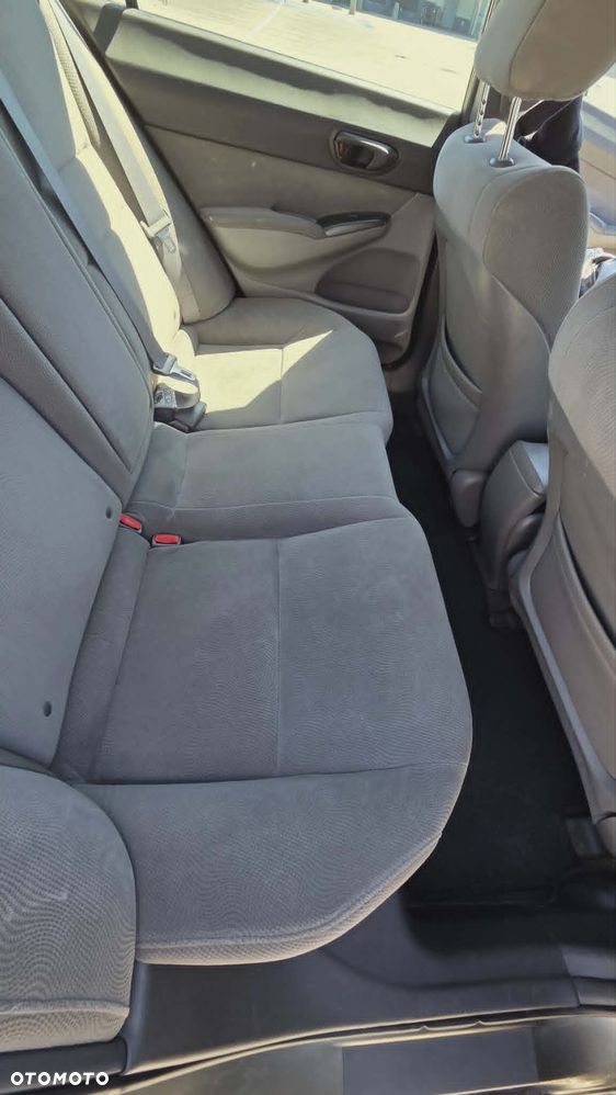 Honda Civic 1.8 Comfort - 14