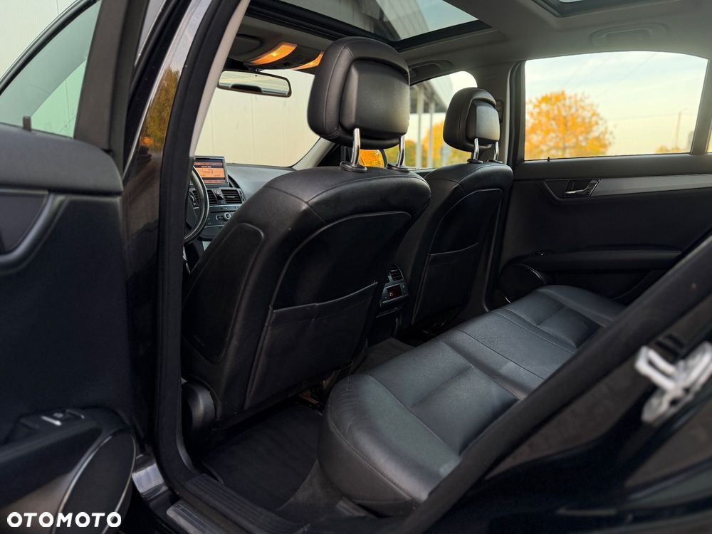 Mercedes-Benz Klasa C 220 CDI DPF Automatik Avantgarde - 26