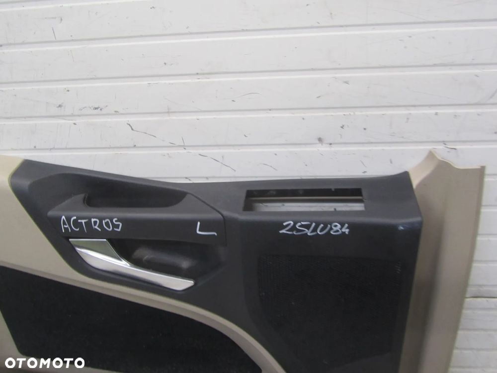 Mercedes Actros 11r->boczek-tapicerka drzwi lewy przód - 4