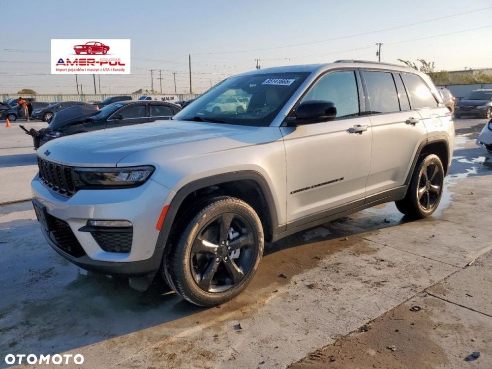 Jeep Grand Cherokee - 1