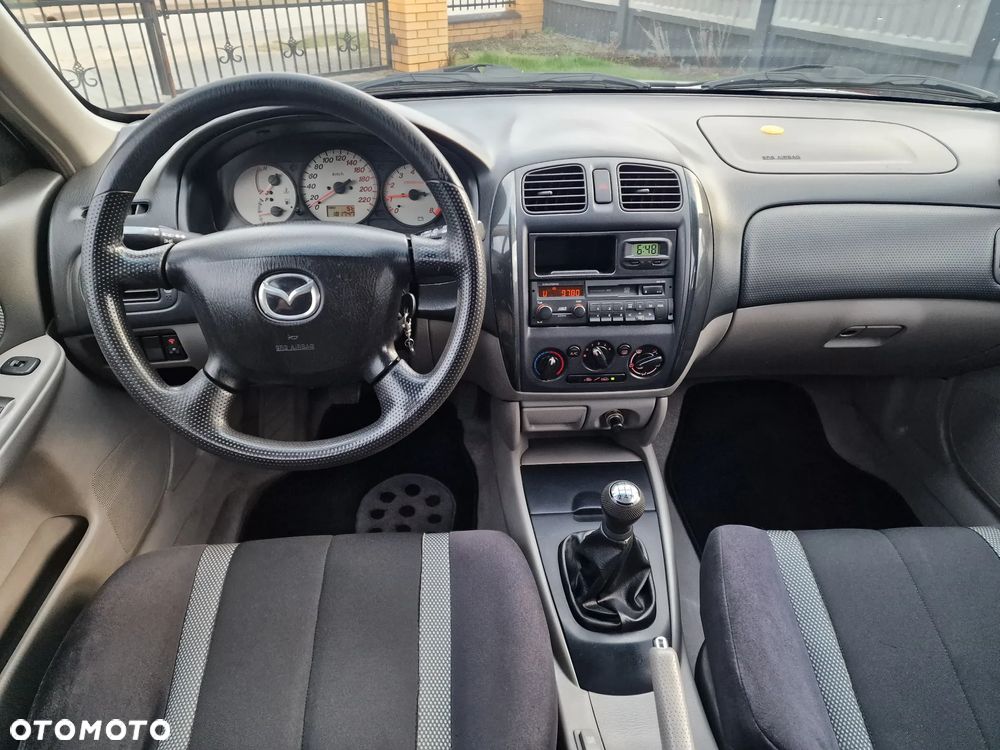 Mazda 323 - 14