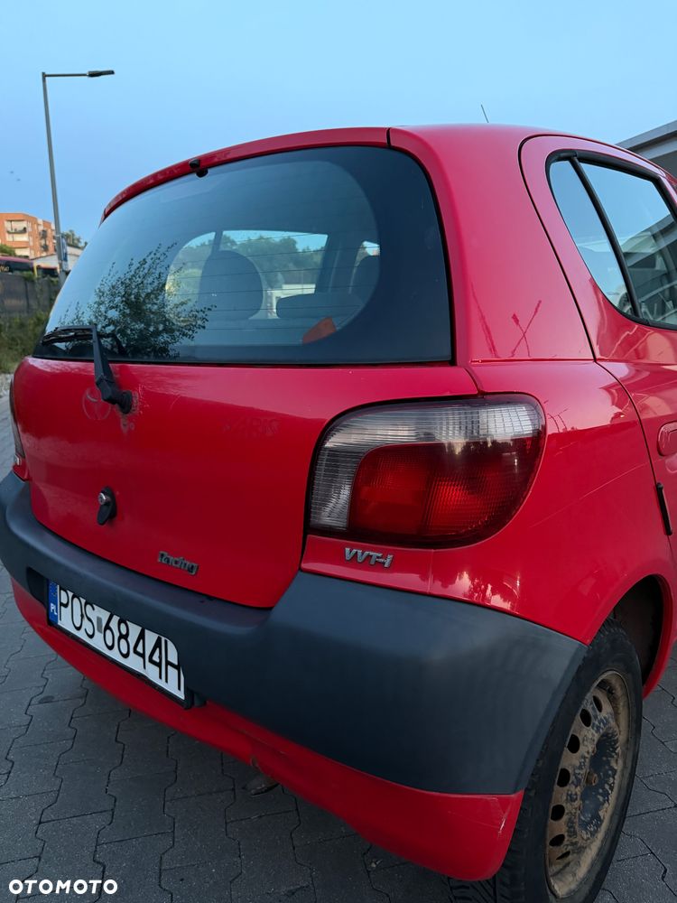 Toyota Yaris 1.0 Base - 24