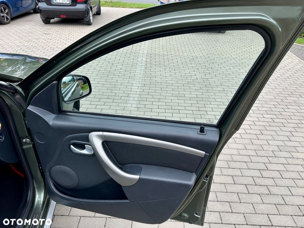 Dacia Duster 1.6 16V 105 4x2 Prestige - 25