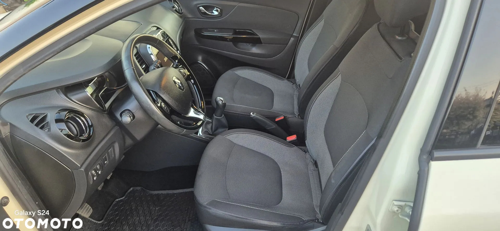 Renault Captur 0.9 Energy TCe Helly Hansen - 9