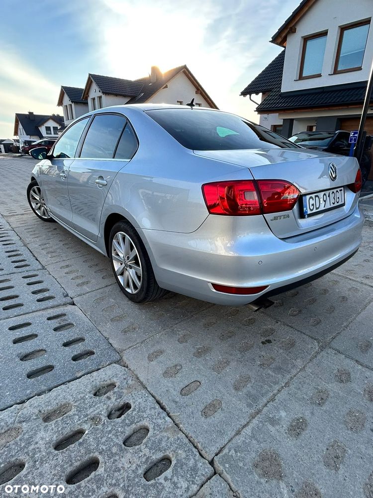 Volkswagen Jetta 1.4 TSI Highline - 4