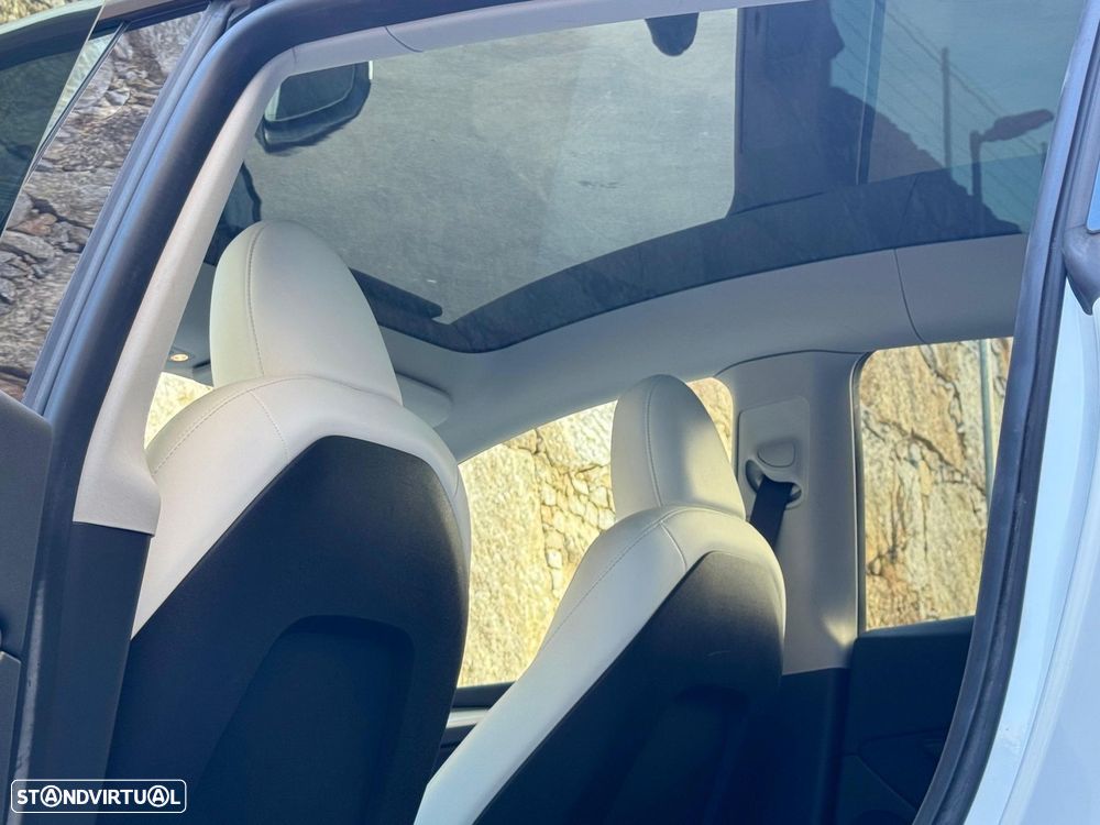 Tesla Model Y Tração Traseira - 29