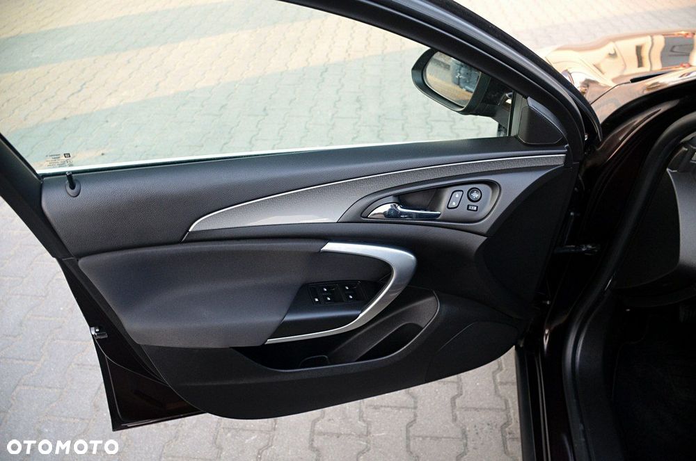 Opel Insignia - 15