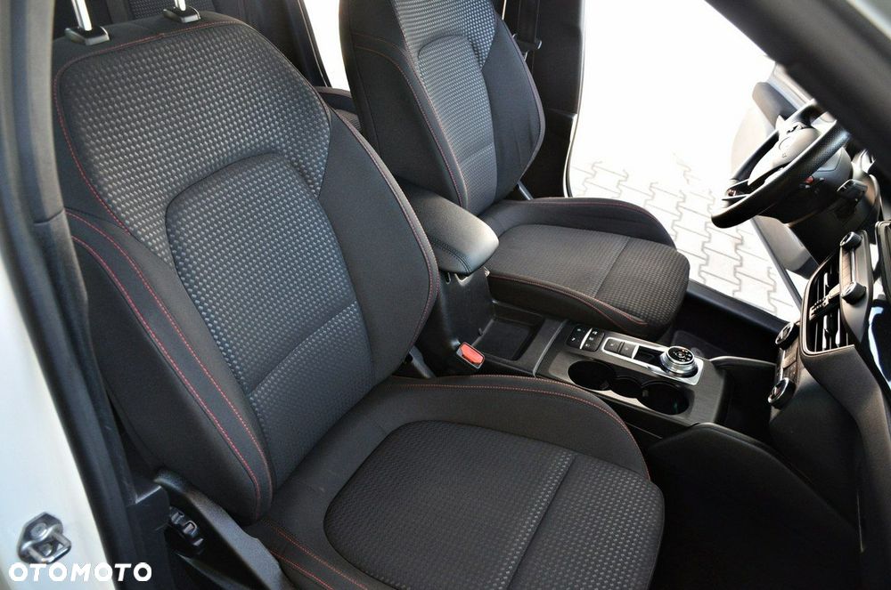 Ford Focus - 25
