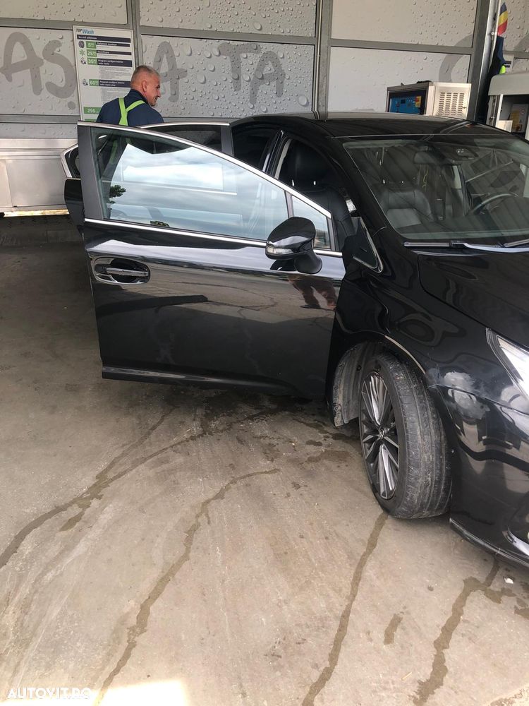 Toyota Avensis 2.0 Multidrive S Executive - 5