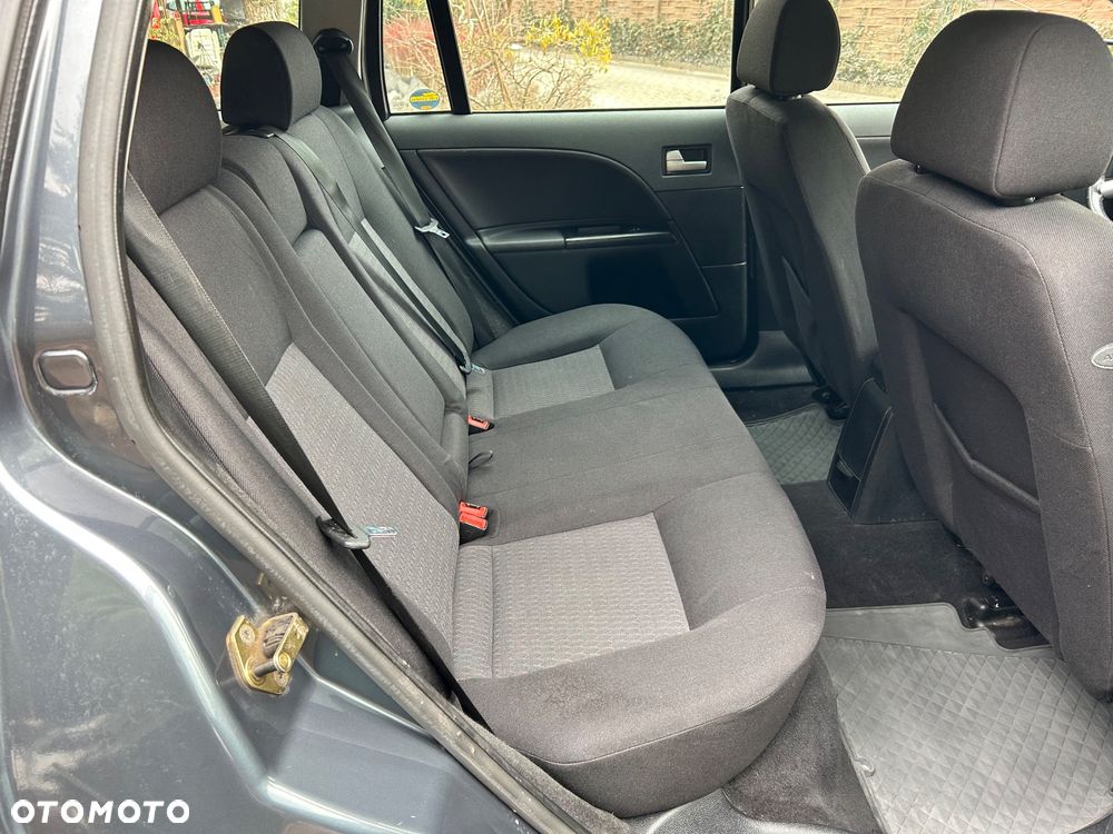 Ford Mondeo 2.0 Trend - 29