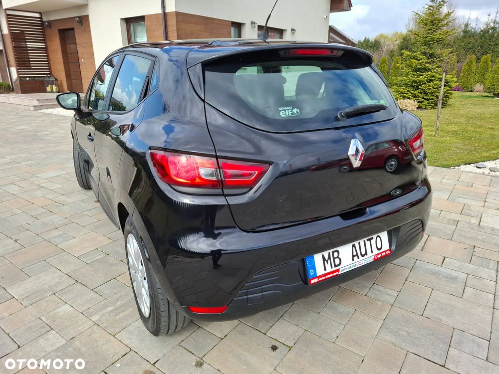 Renault Clio - 17