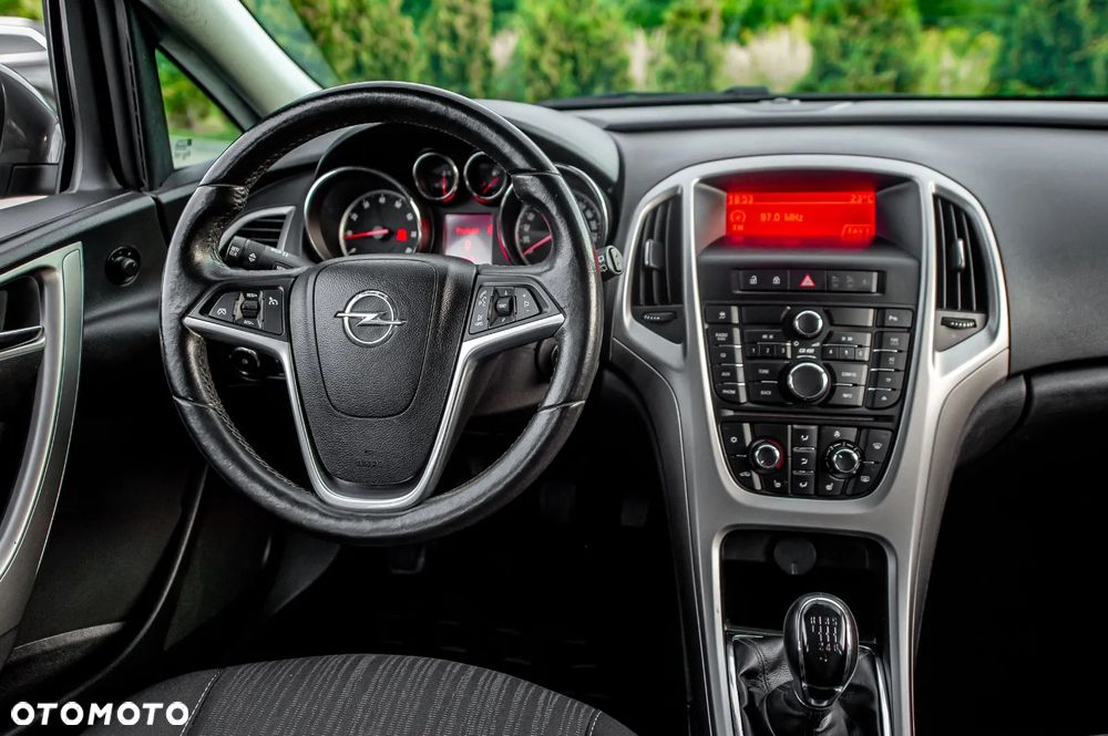 Opel Astra 1.4 Turbo - 12