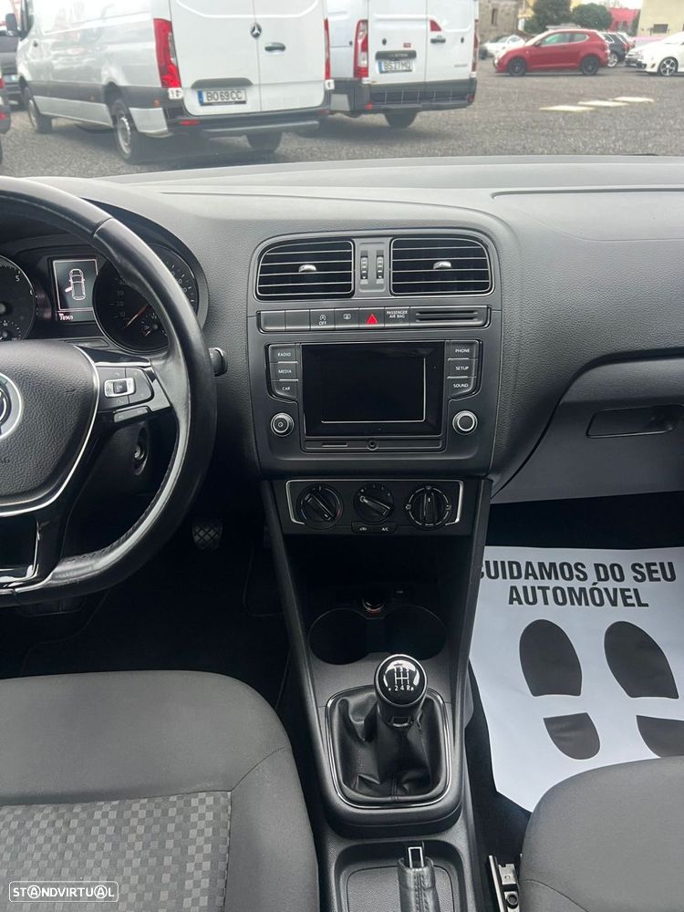 VW Polo 1.0 Confortline - 24