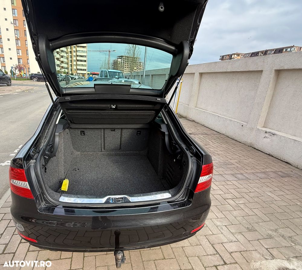 Skoda Superb 2.0 TDI Green tec DSG Elegance - 12