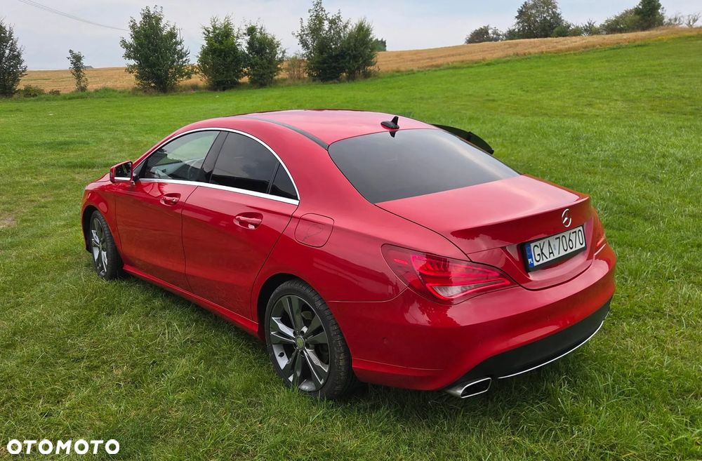 Mercedes-Benz CLA 200 Urban - 3