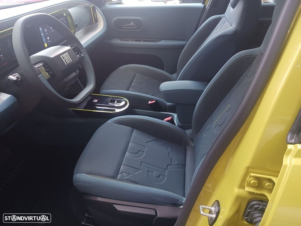 Fiat Grande Panda 1.2 Hybrid Icon eDCT - 29