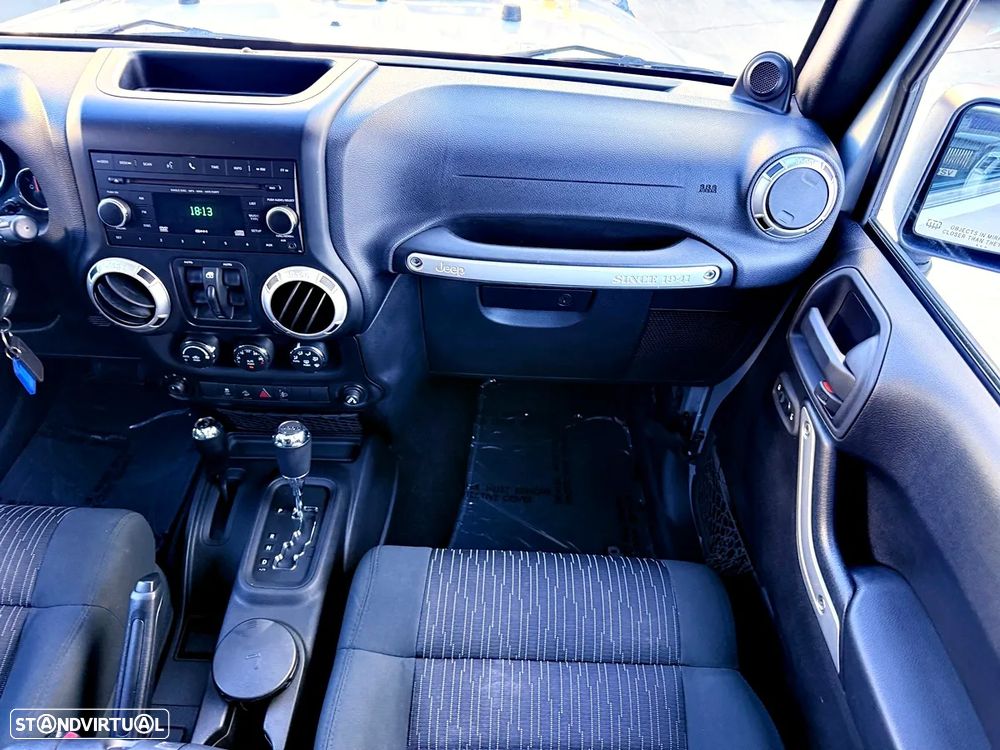 Jeep Wrangler Unlimited 2.8 CRD ATX Sahara Adventure Edition - 12
