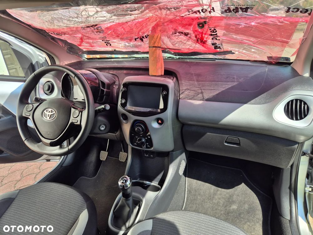 Toyota Aygo x-play - 33