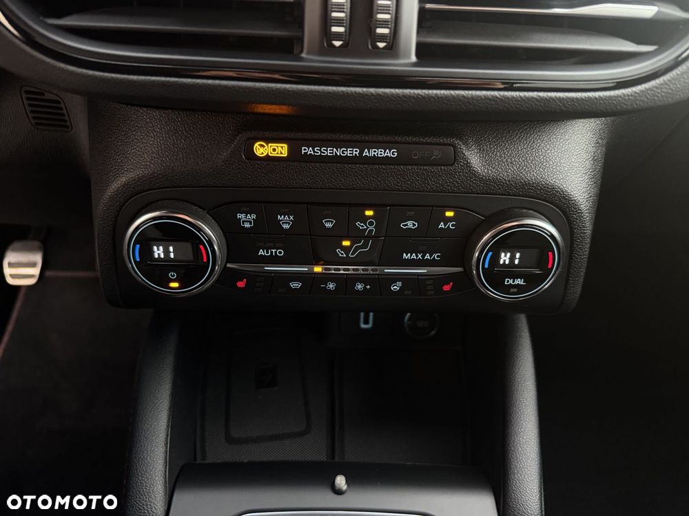 Ford Focus - 22