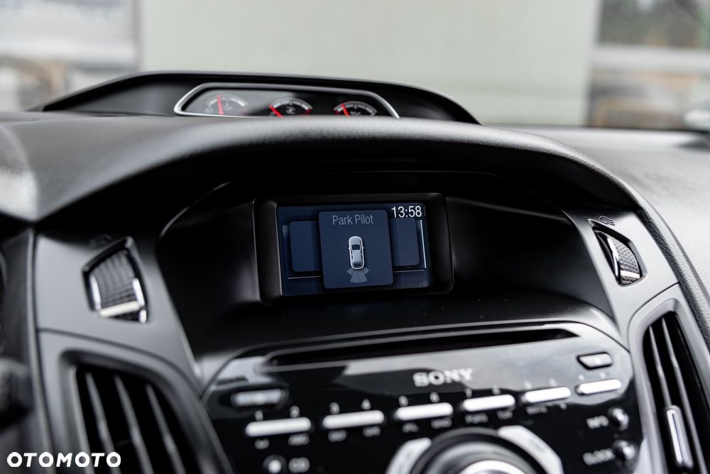 Ford Focus 2.0 EcoBoost ST - 36